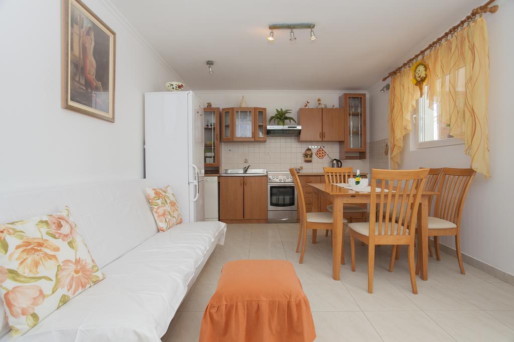 Guest House Mara فيلا لوكا المظهر الخارجي الصورة