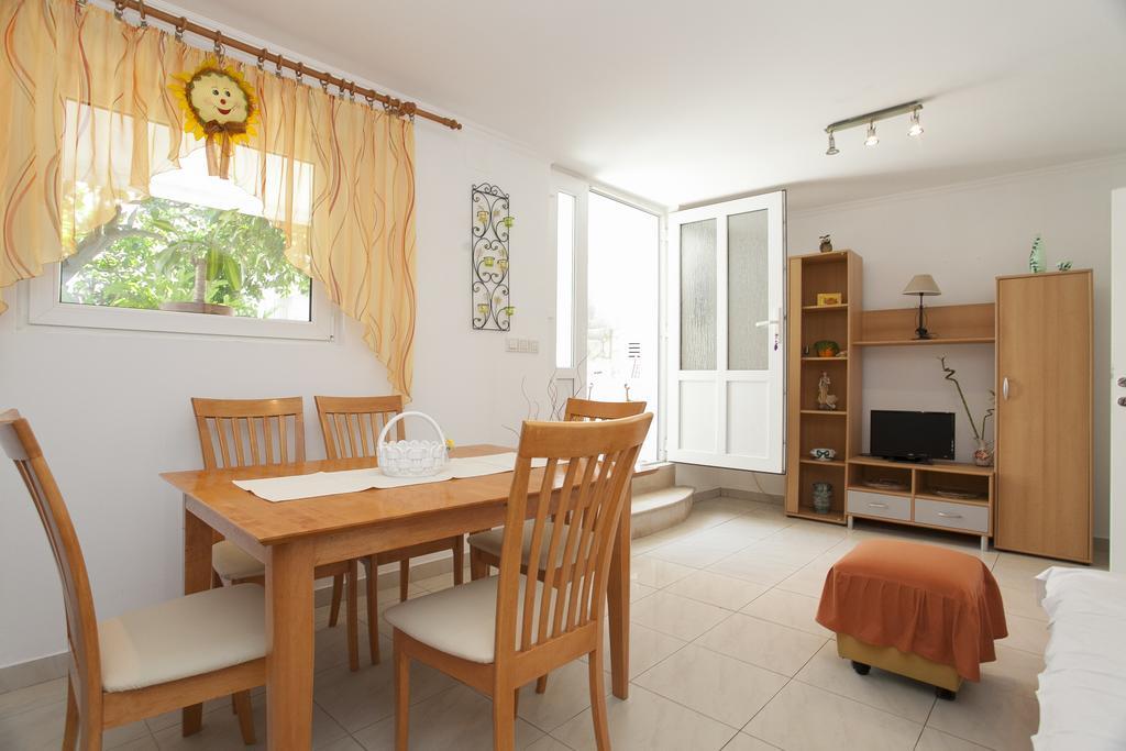 Guest House Mara فيلا لوكا المظهر الخارجي الصورة
