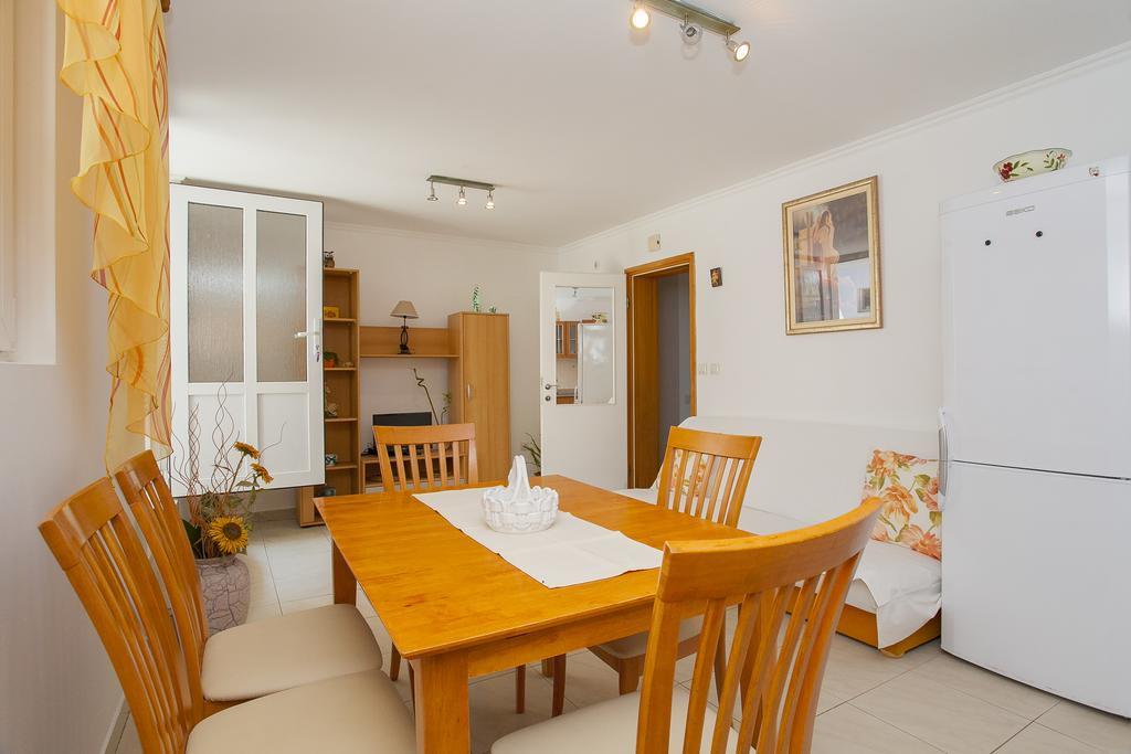 Guest House Mara فيلا لوكا المظهر الخارجي الصورة