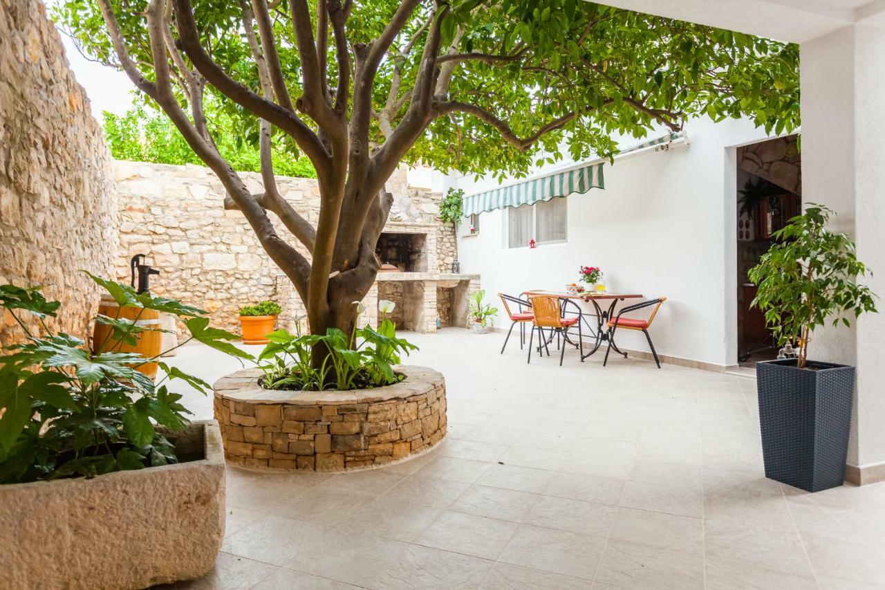 Guest House Mara فيلا لوكا المظهر الخارجي الصورة