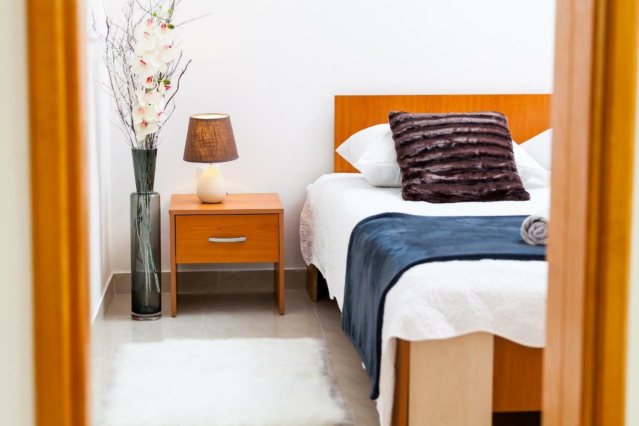 Guest House Mara فيلا لوكا المظهر الخارجي الصورة