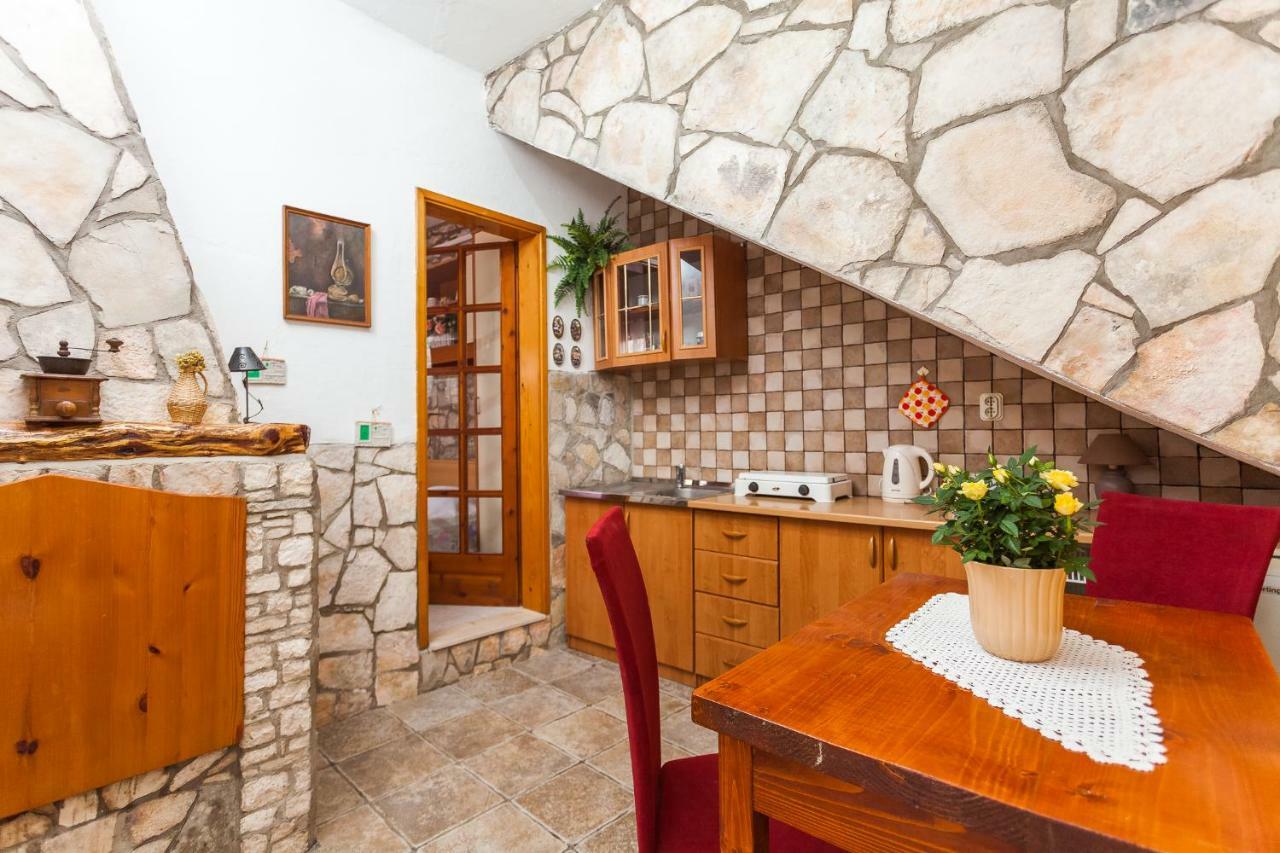 Guest House Mara فيلا لوكا المظهر الخارجي الصورة