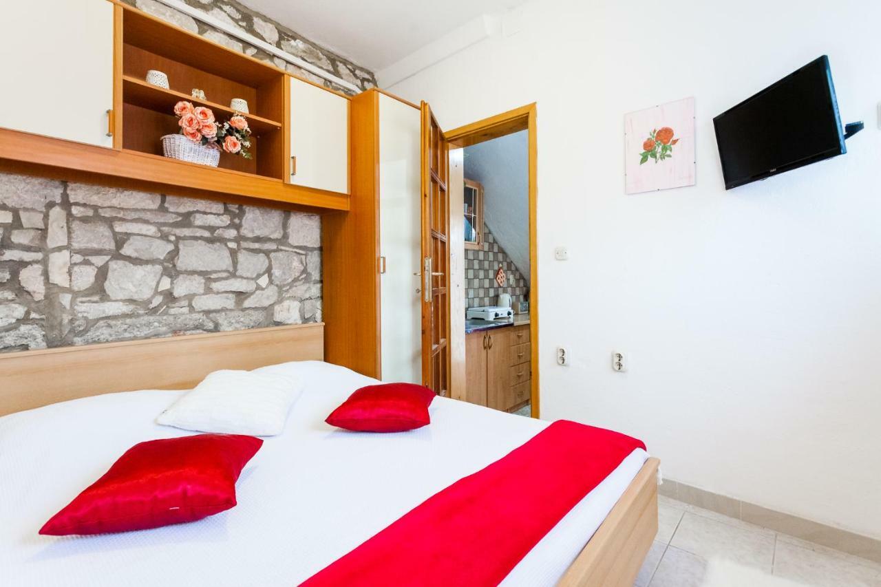 Guest House Mara فيلا لوكا المظهر الخارجي الصورة